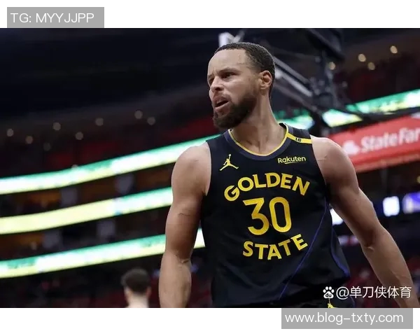 库里谈球队状态：一切顺理成章目标是持续保持良好表现